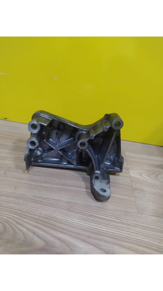 Renault Clio 4  Megane 4 Motor Bağlantı Sportu 112316727R